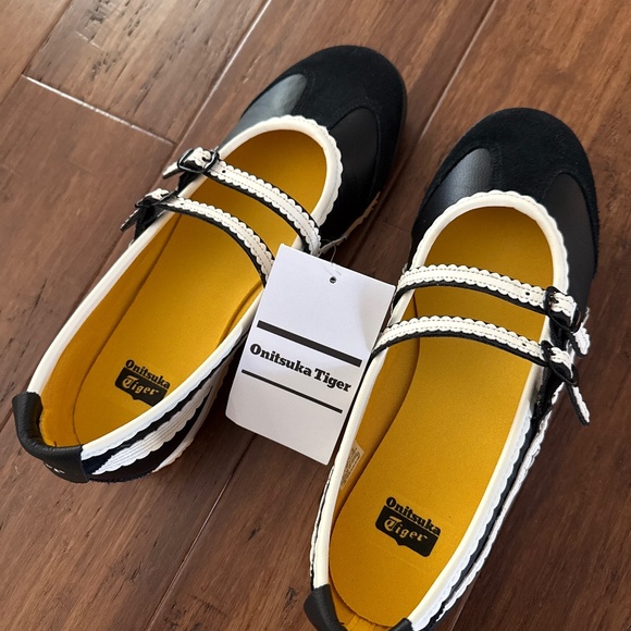 Onitsuka Tiger tgrs women's shoes NWT - Picture 1 of 4